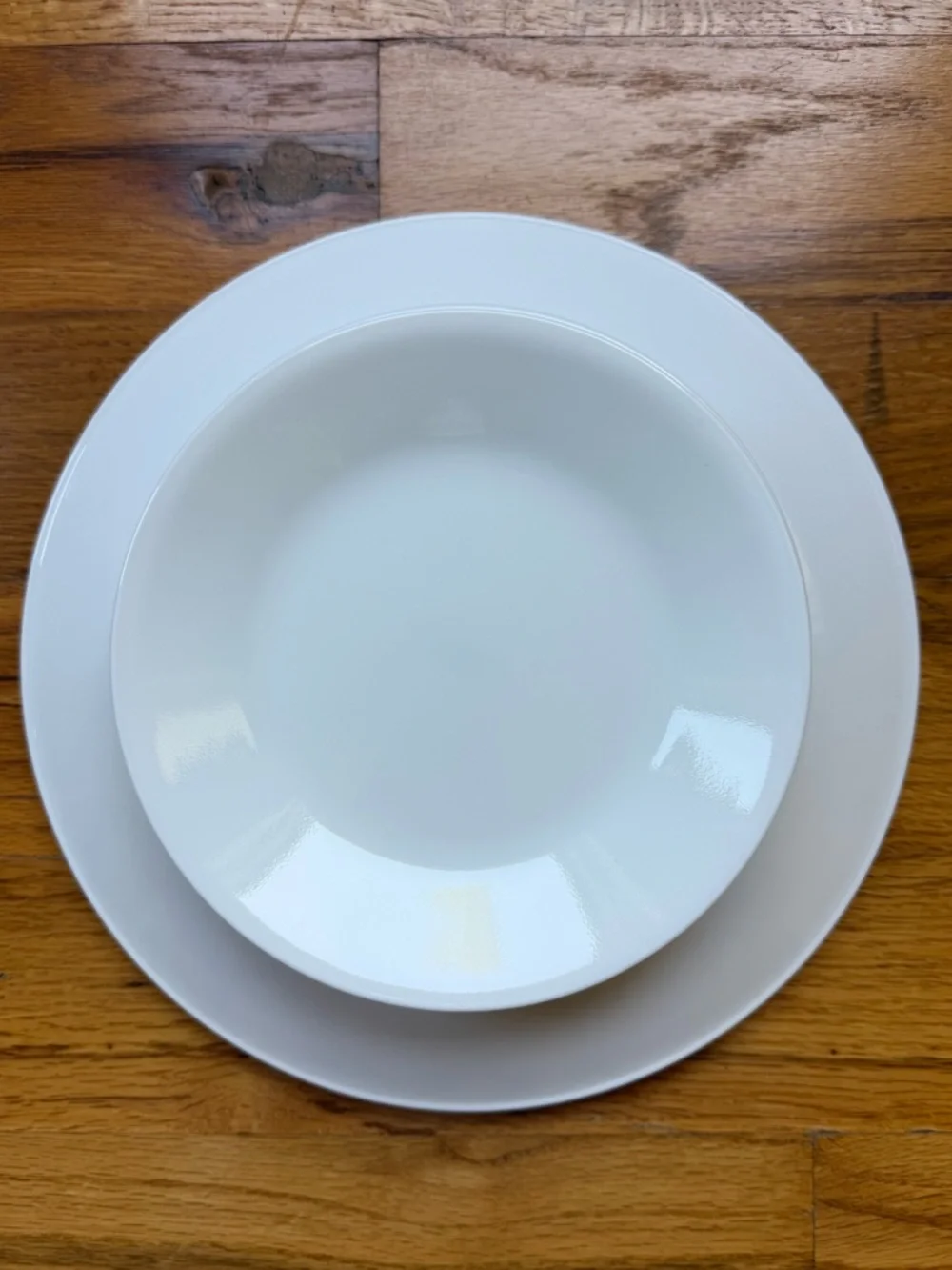 Corelle 8 Piece Set 4 Dinner and 4 Appetizer Plates Winters Frost White